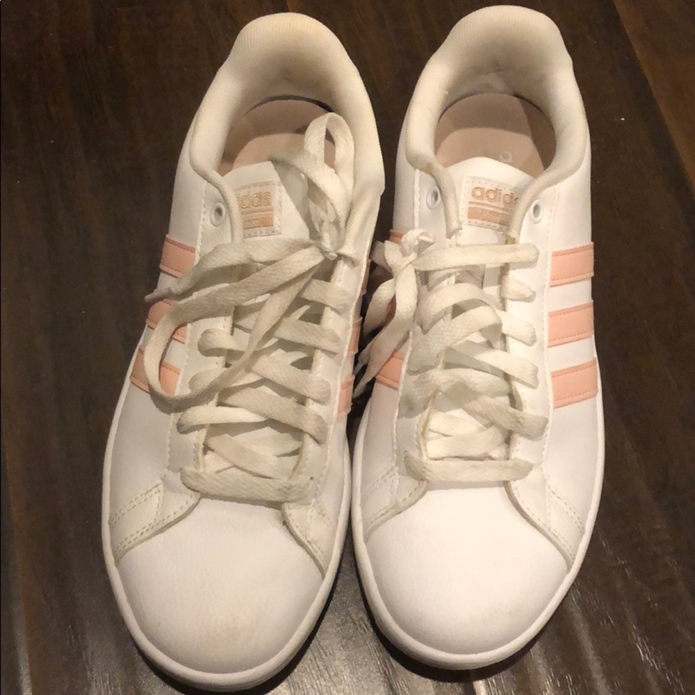 Adidas cloadfoam sneakers